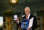 Jimmy Carter Premio Nobel de la Paz 2001